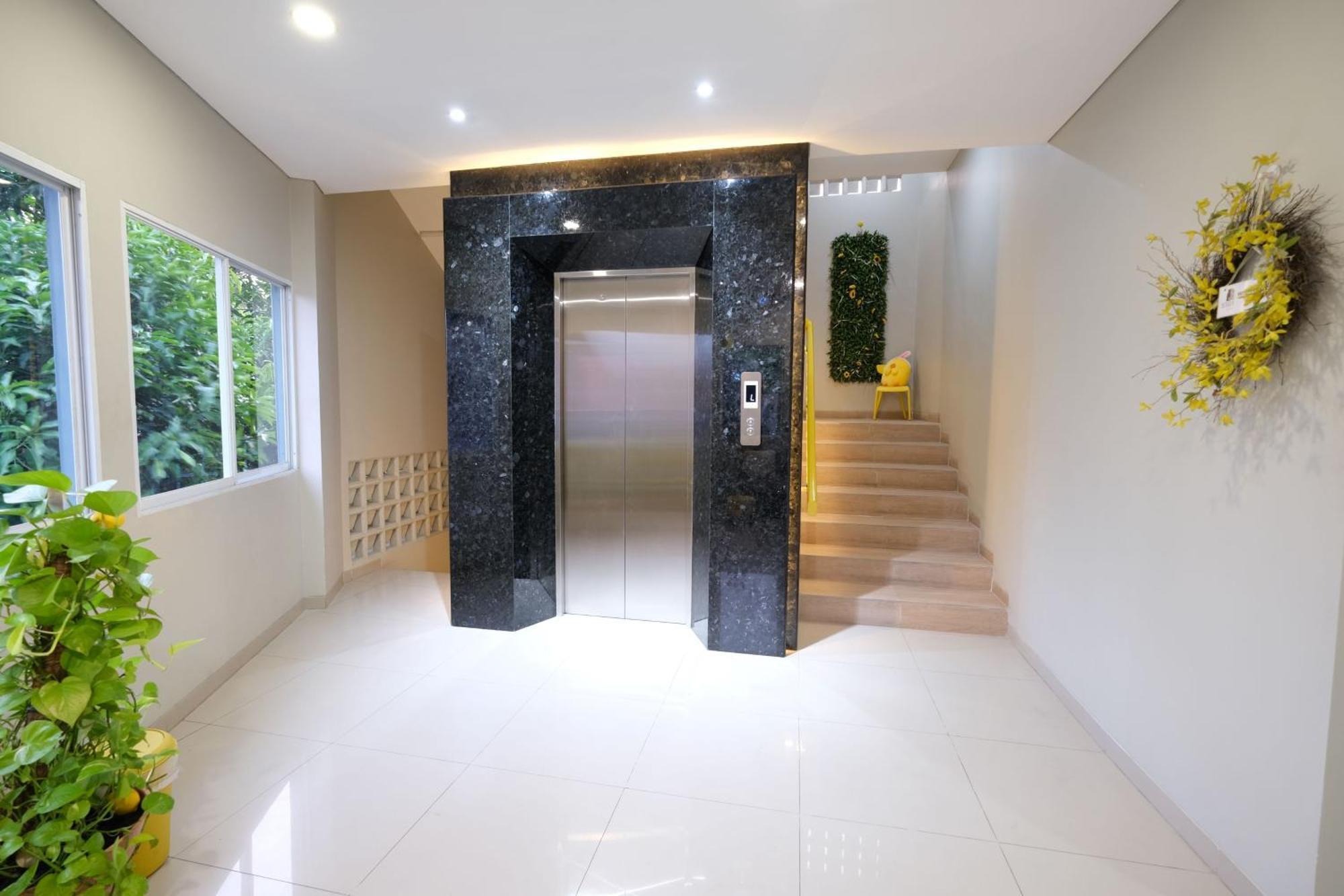 S101 Hotels Semarang Exterior foto
