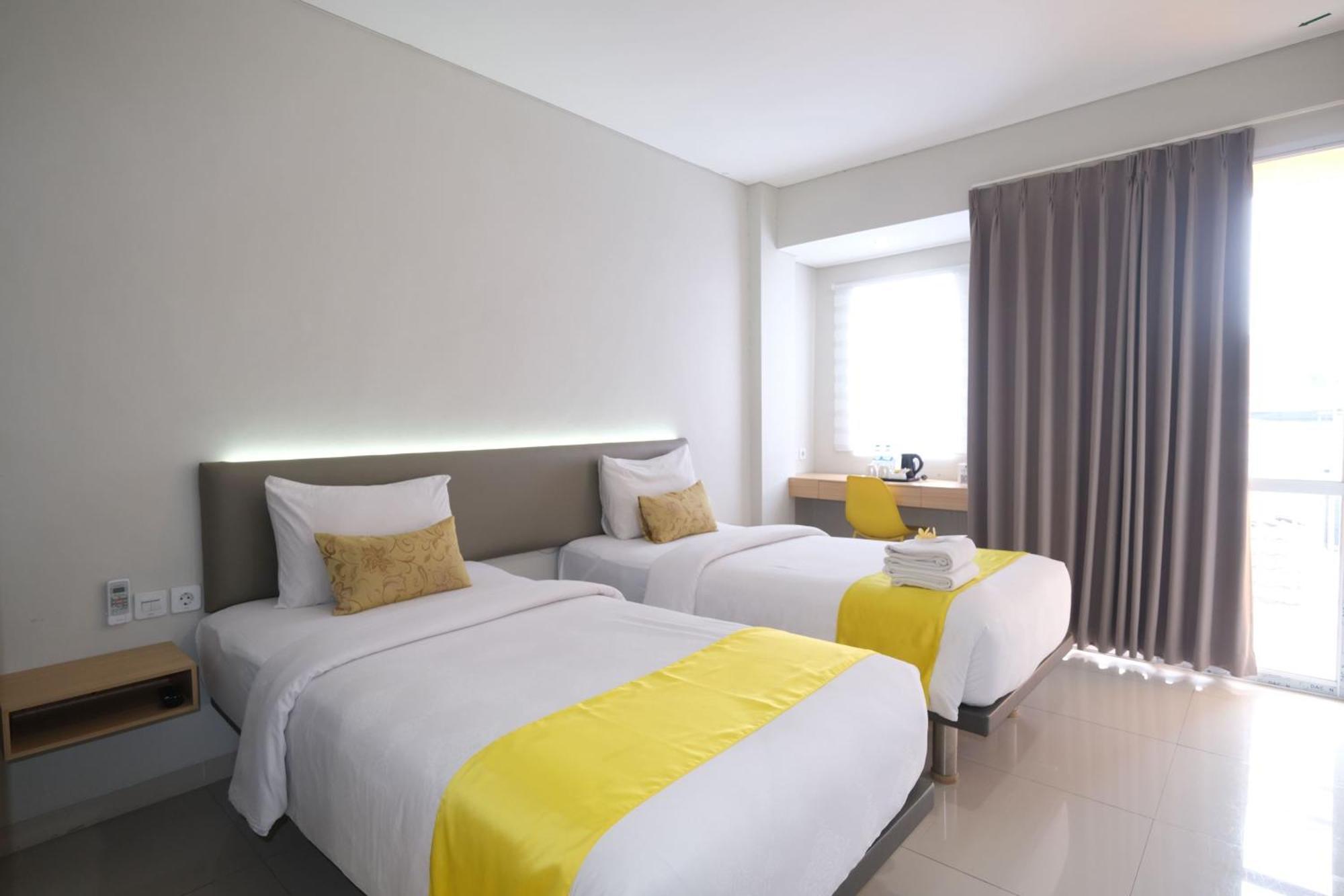 S101 Hotels Semarang Exterior foto