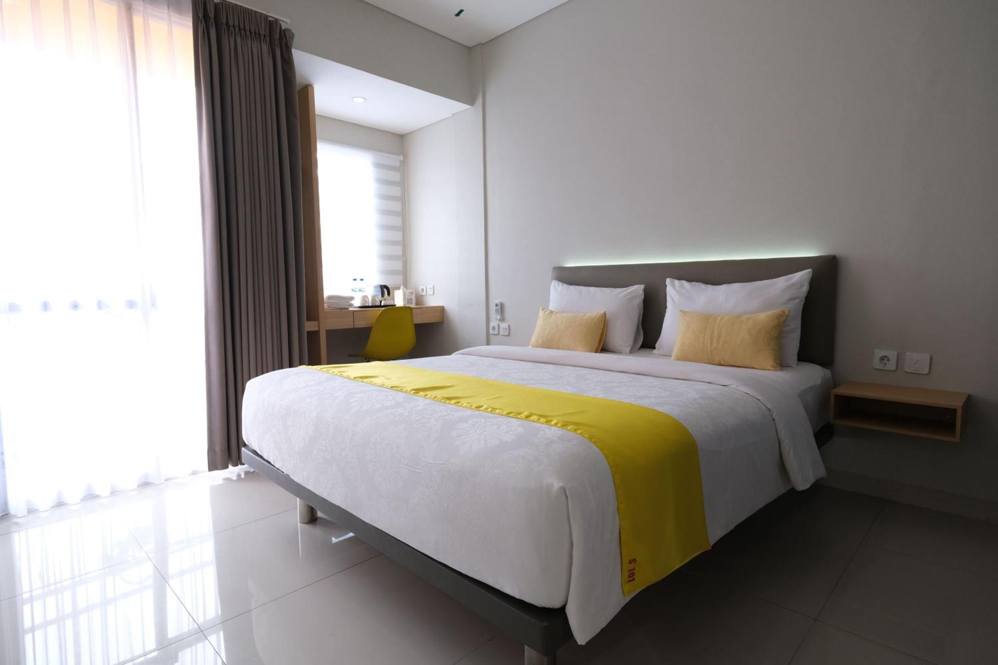 S101 Hotels Semarang Exterior foto