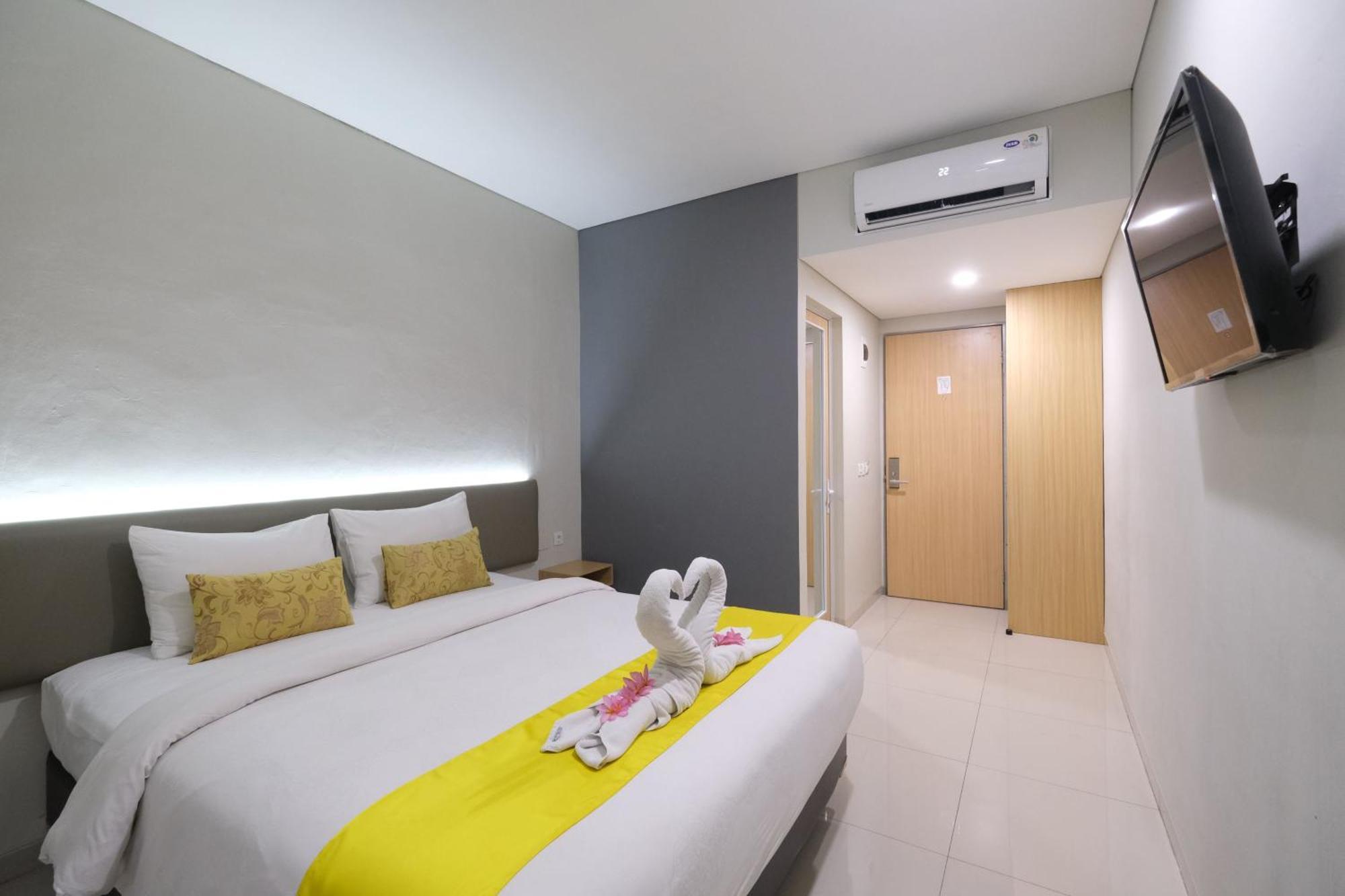 S101 Hotels Semarang Exterior foto